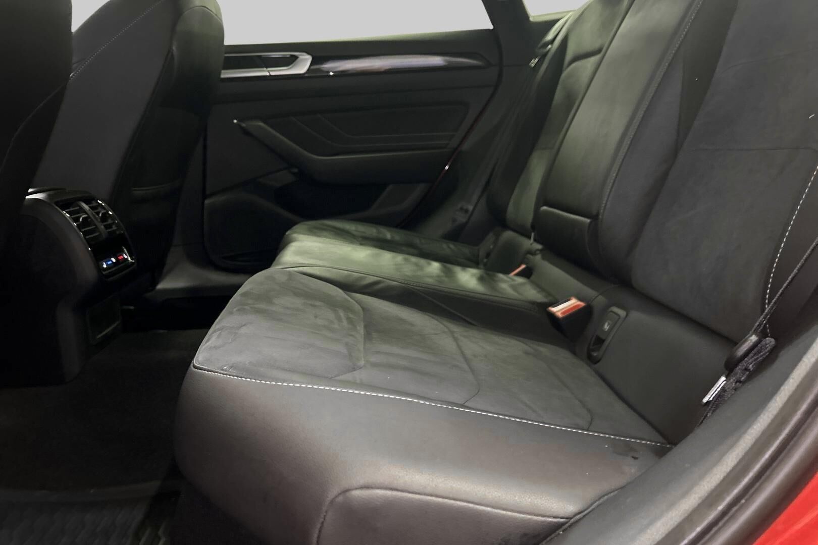 Volkswagen Arteon iso kuva 10