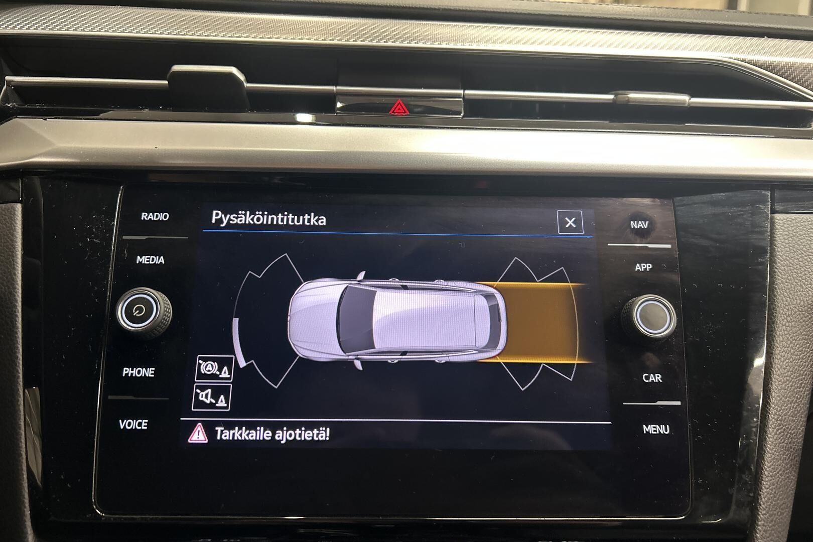 Volkswagen Arteon iso kuva 18