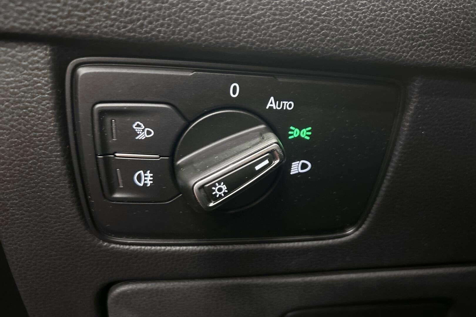 Volkswagen Arteon iso kuva 23