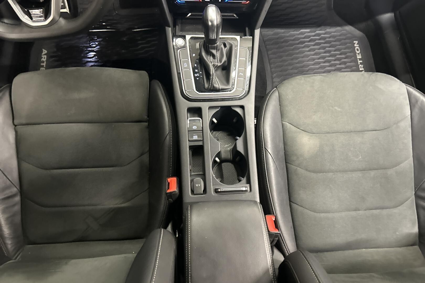 Volkswagen Arteon iso kuva 28