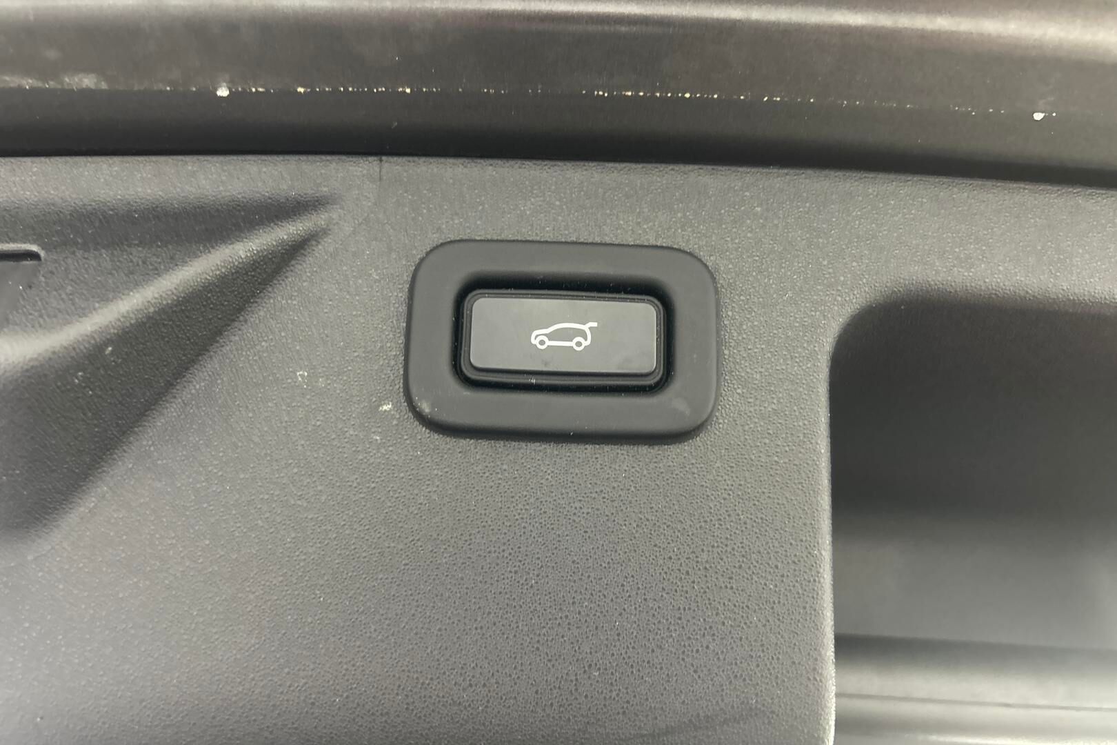 Land Rover Discovery Sport iso kuva 13