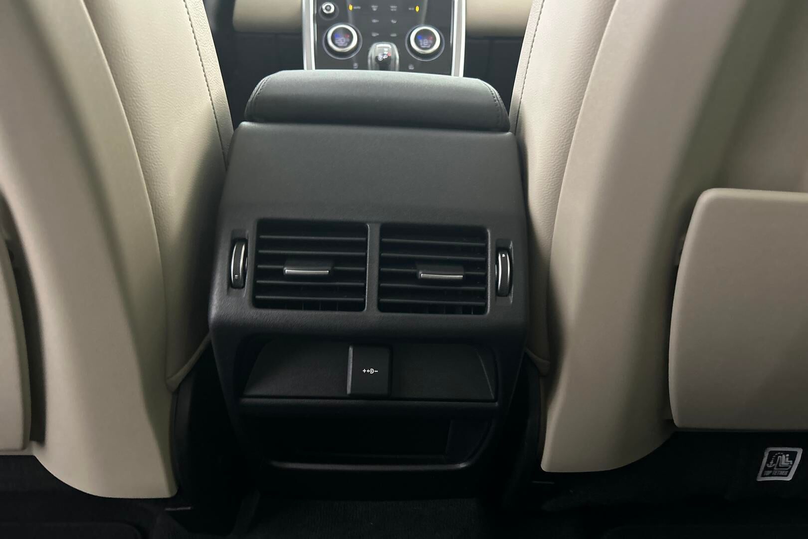 Land Rover Discovery Sport iso kuva 14