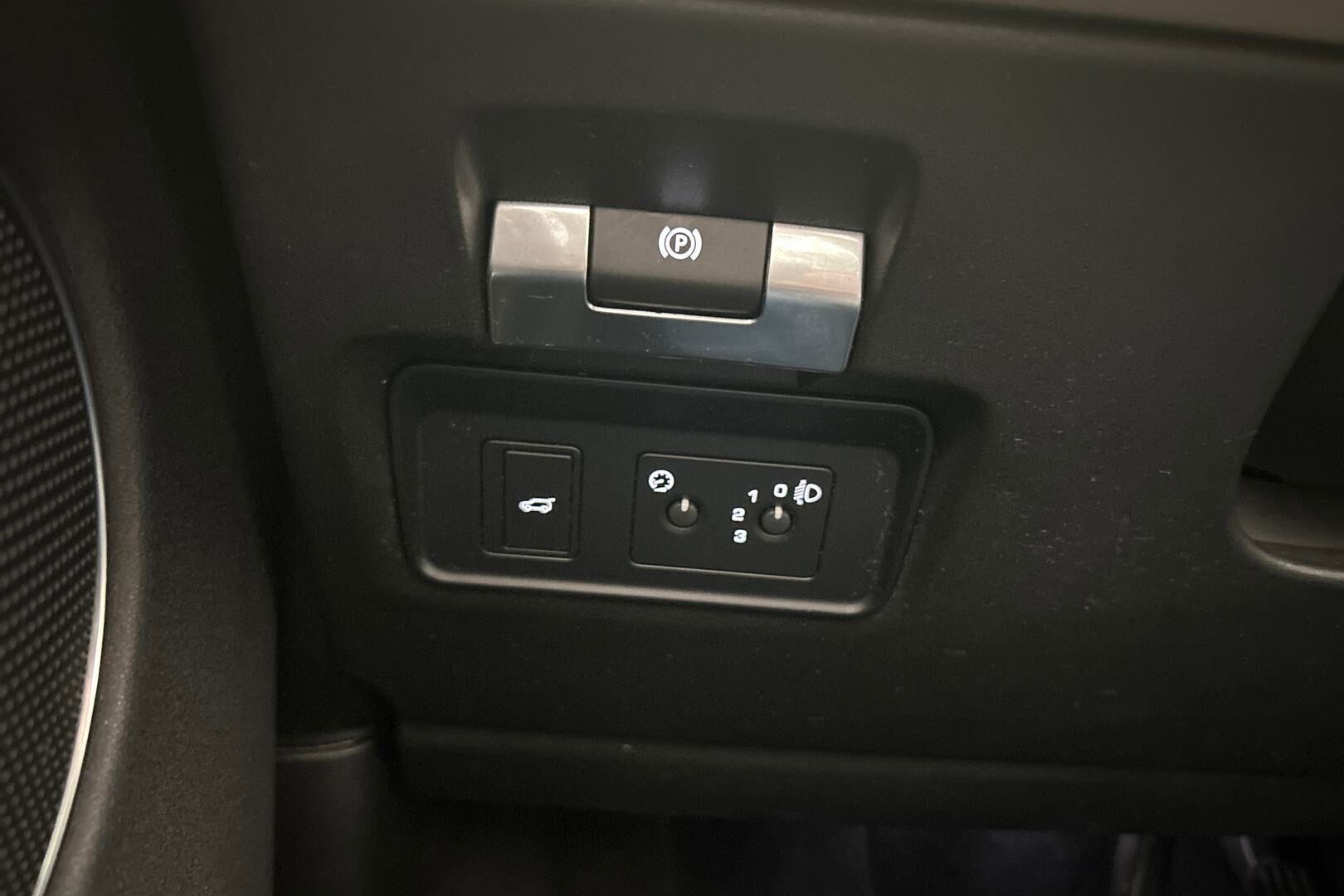 Land Rover Discovery Sport iso kuva 21
