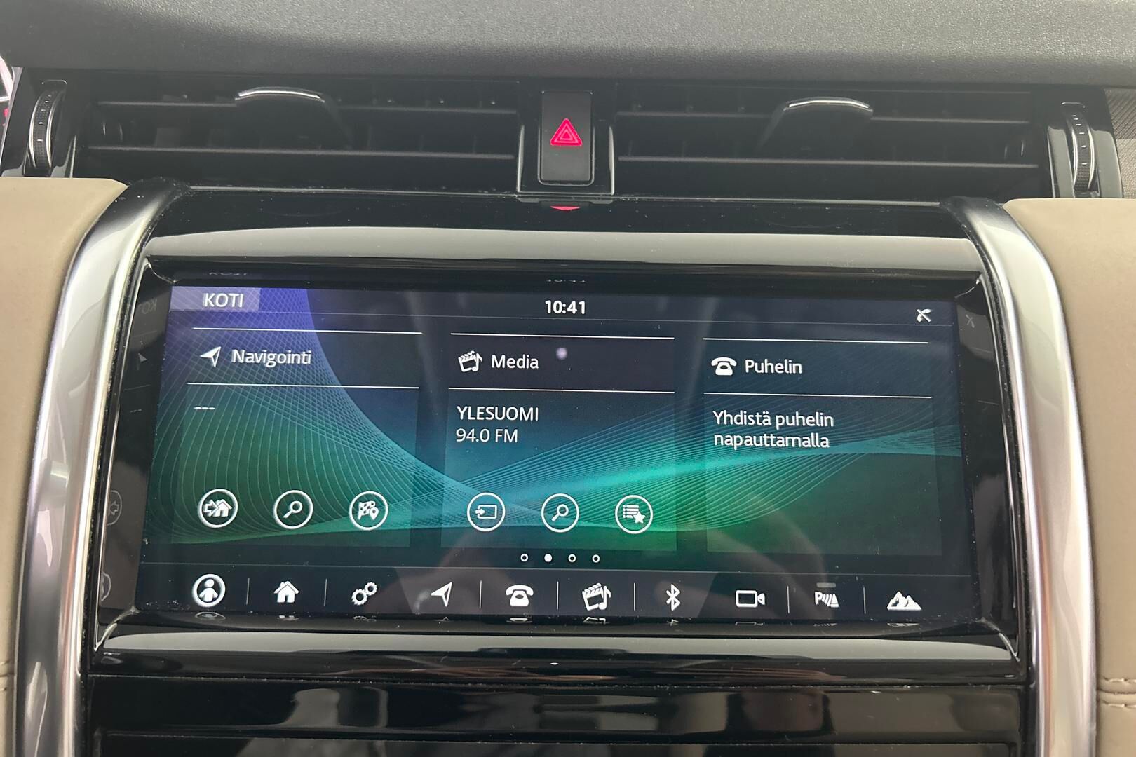 Land Rover Discovery Sport iso kuva 23