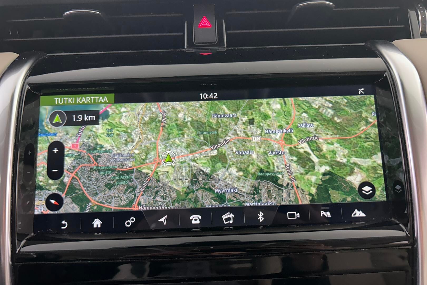 Land Rover Discovery Sport iso kuva 24