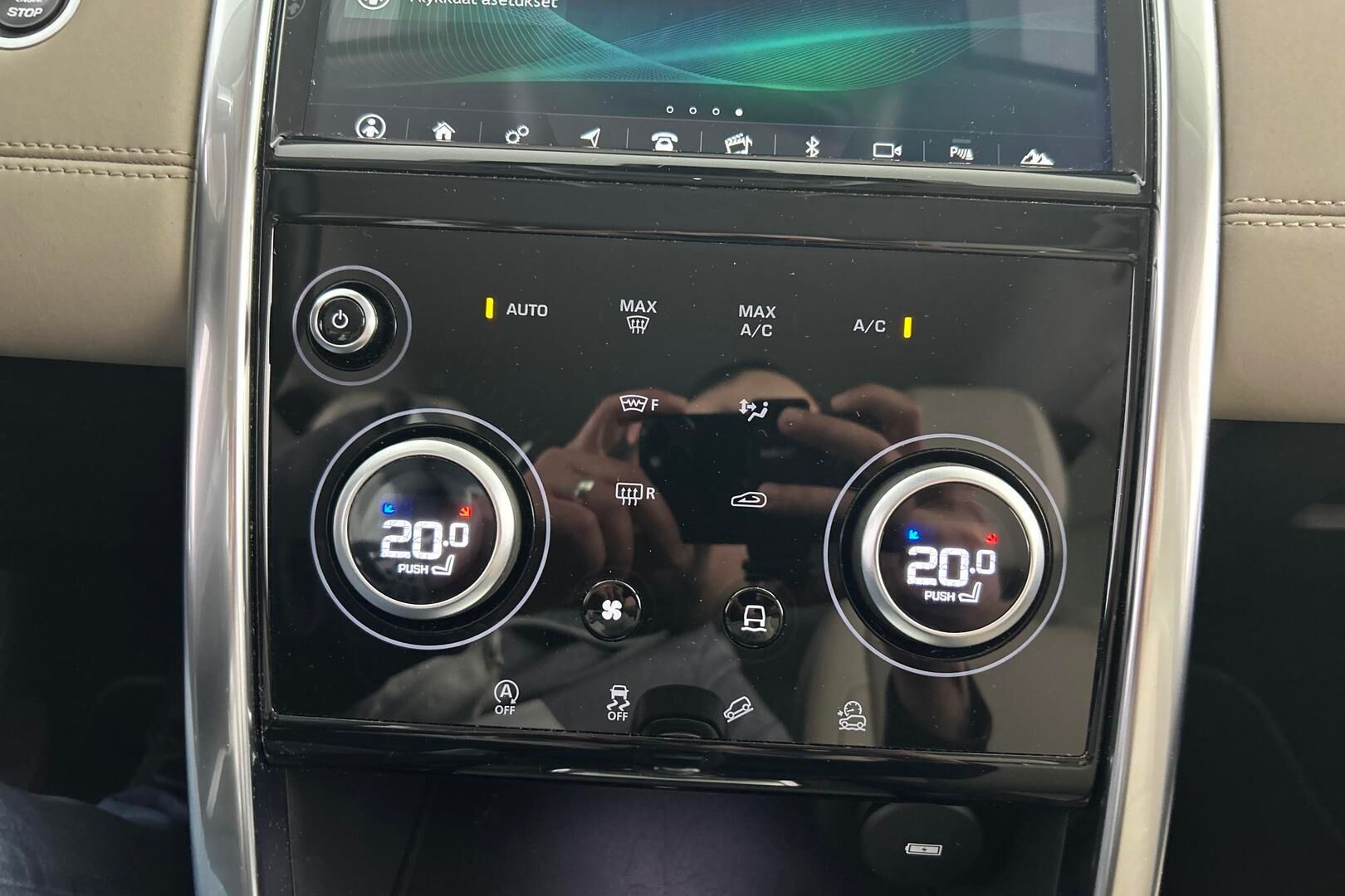 Land Rover Discovery Sport iso kuva 28