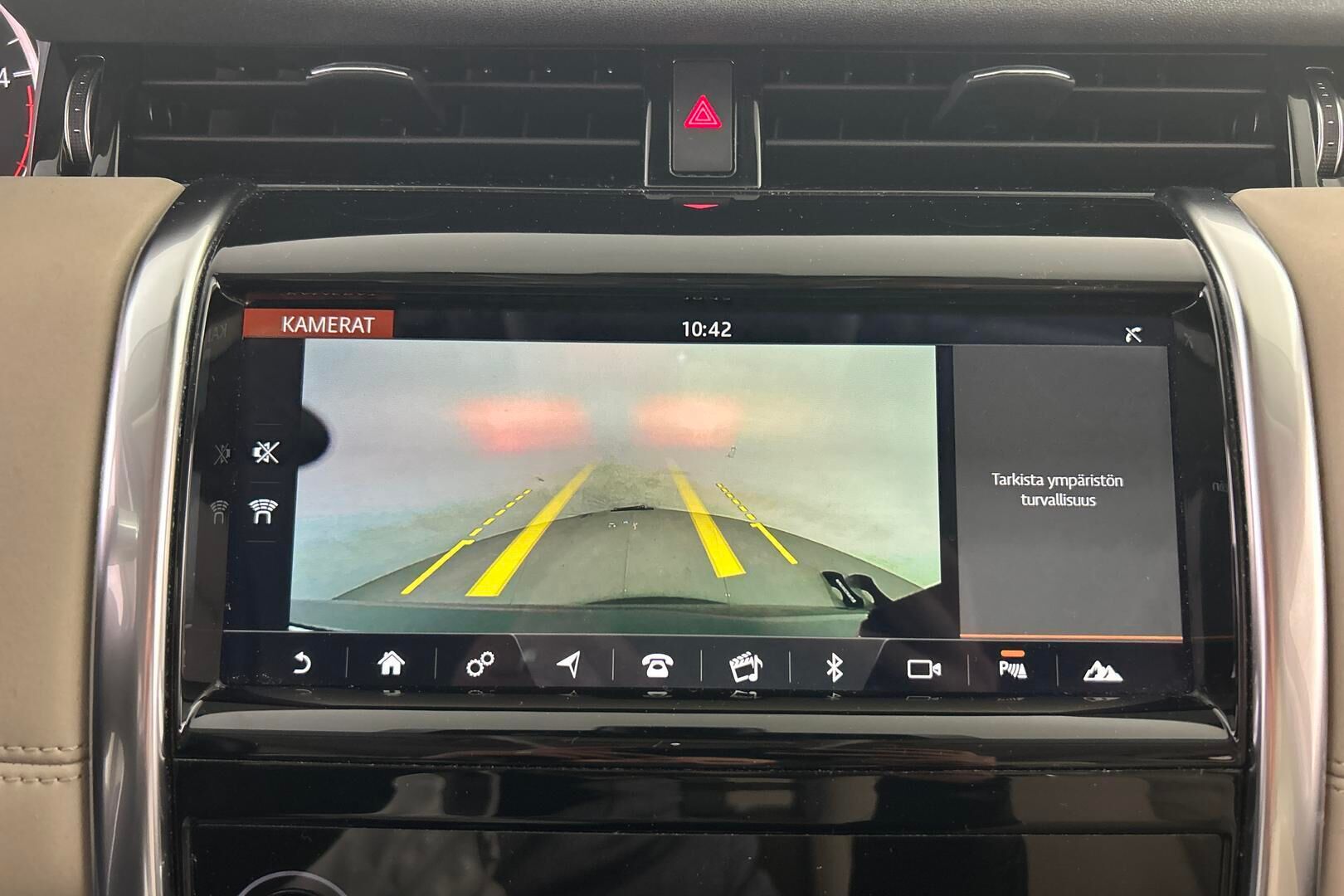 Land Rover Discovery Sport iso kuva 28