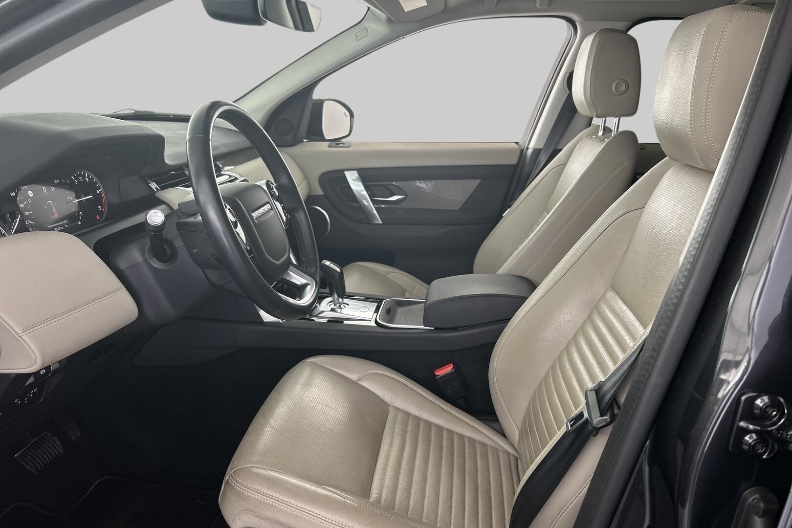 Land Rover Discovery Sport iso kuva 8