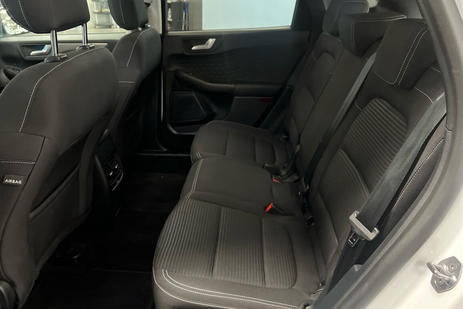 Ford Kuga iso kuva 2