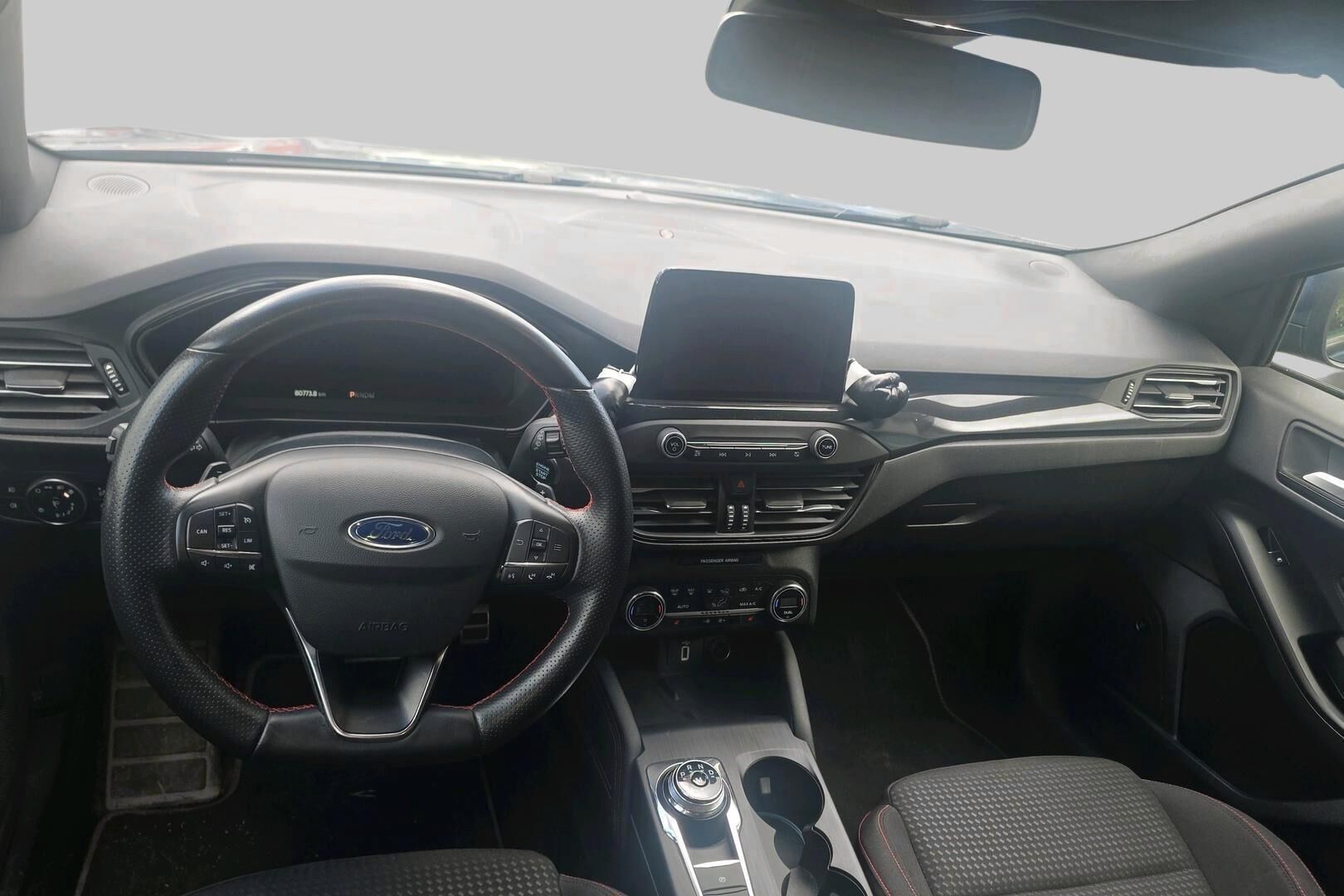 Ford Focus iso kuva 1