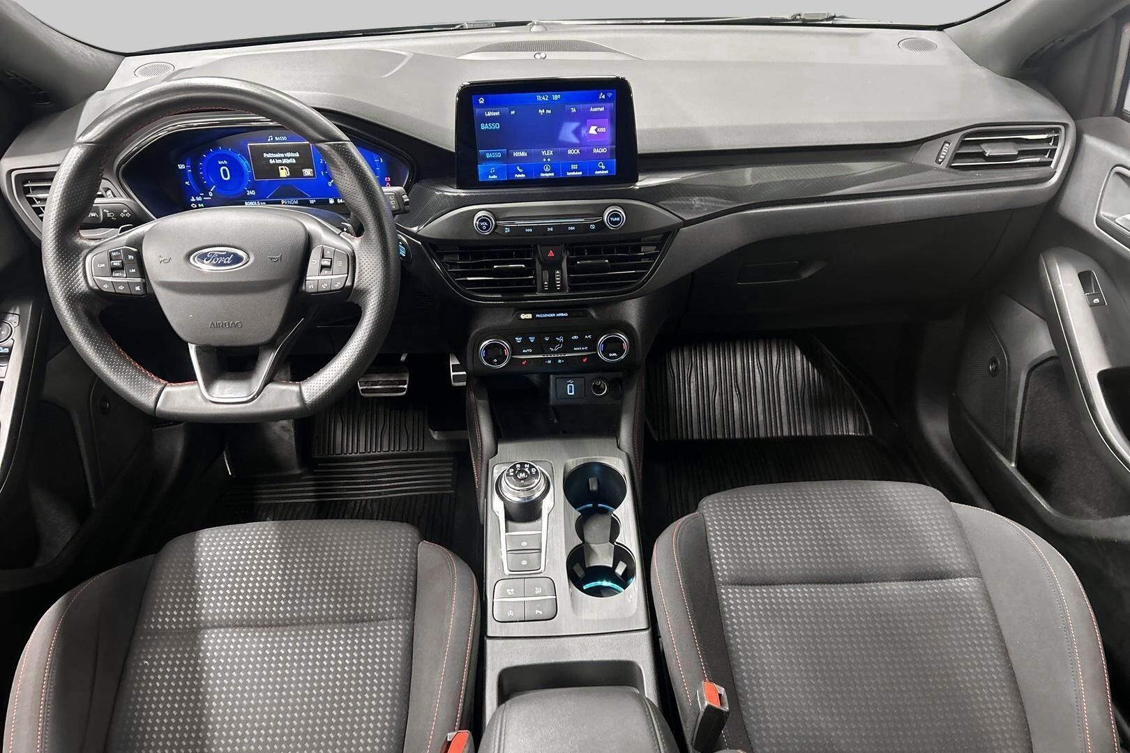 Ford Focus iso kuva 3