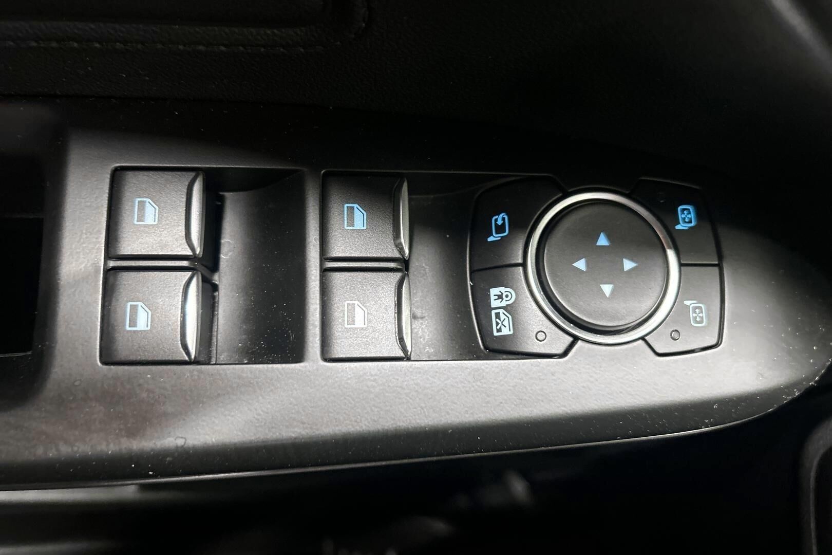 Ford Focus iso kuva 20