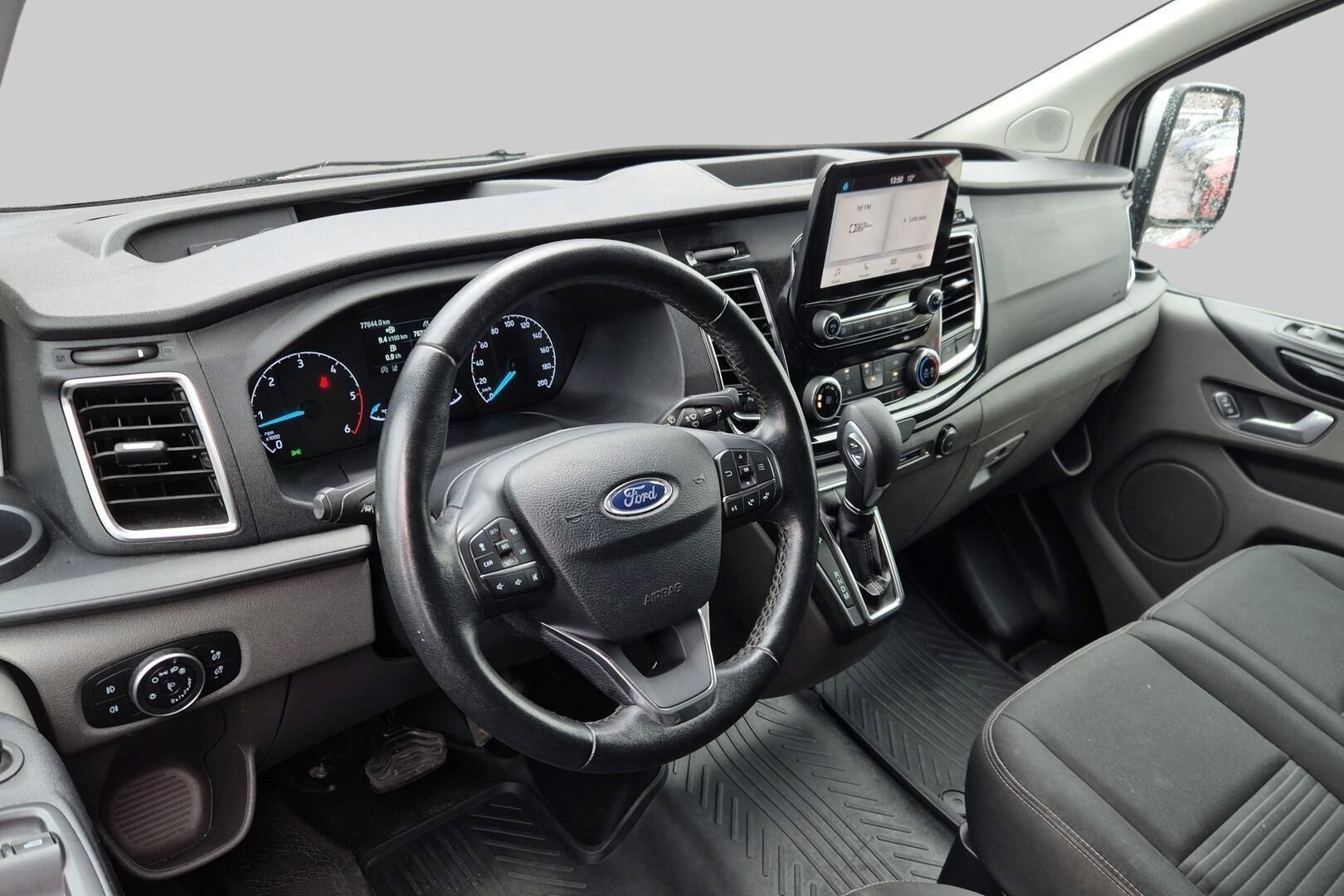 Ford Transit Custom iso kuva 2