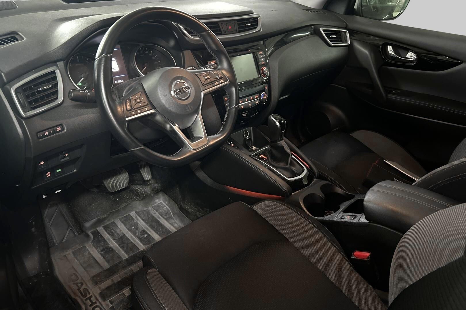 Nissan Qashqai iso kuva 2