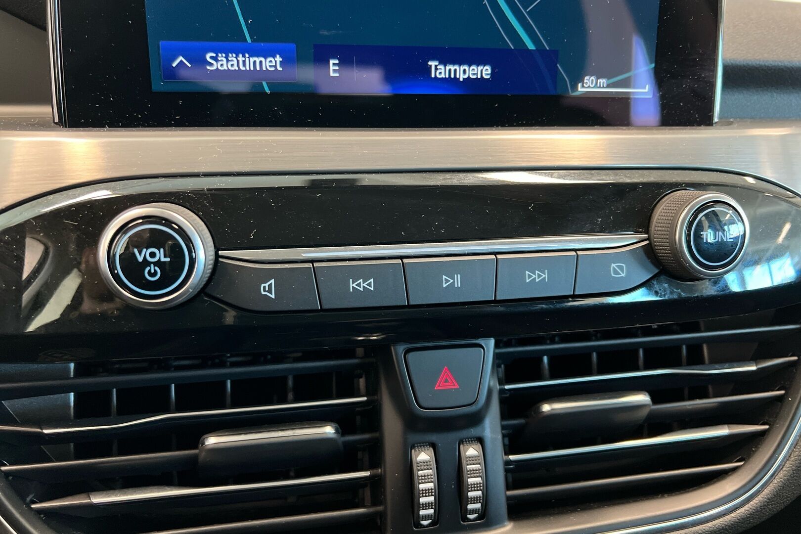 Ford Kuga iso kuva 13