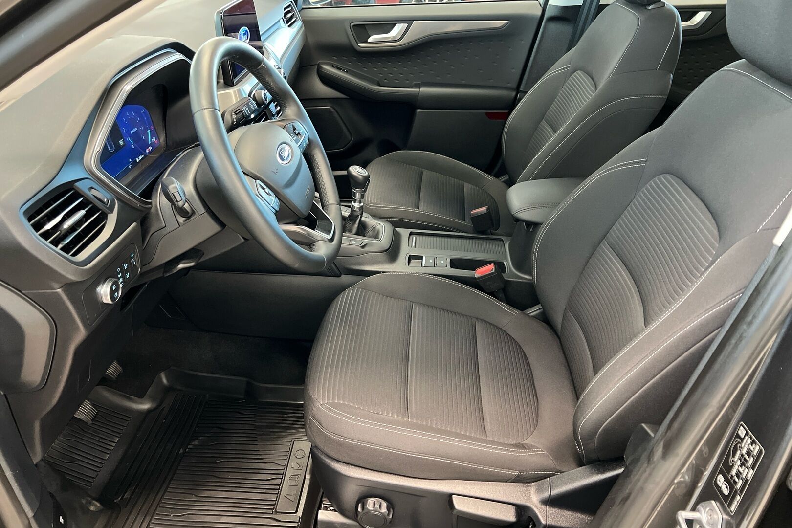 Ford Kuga iso kuva 7