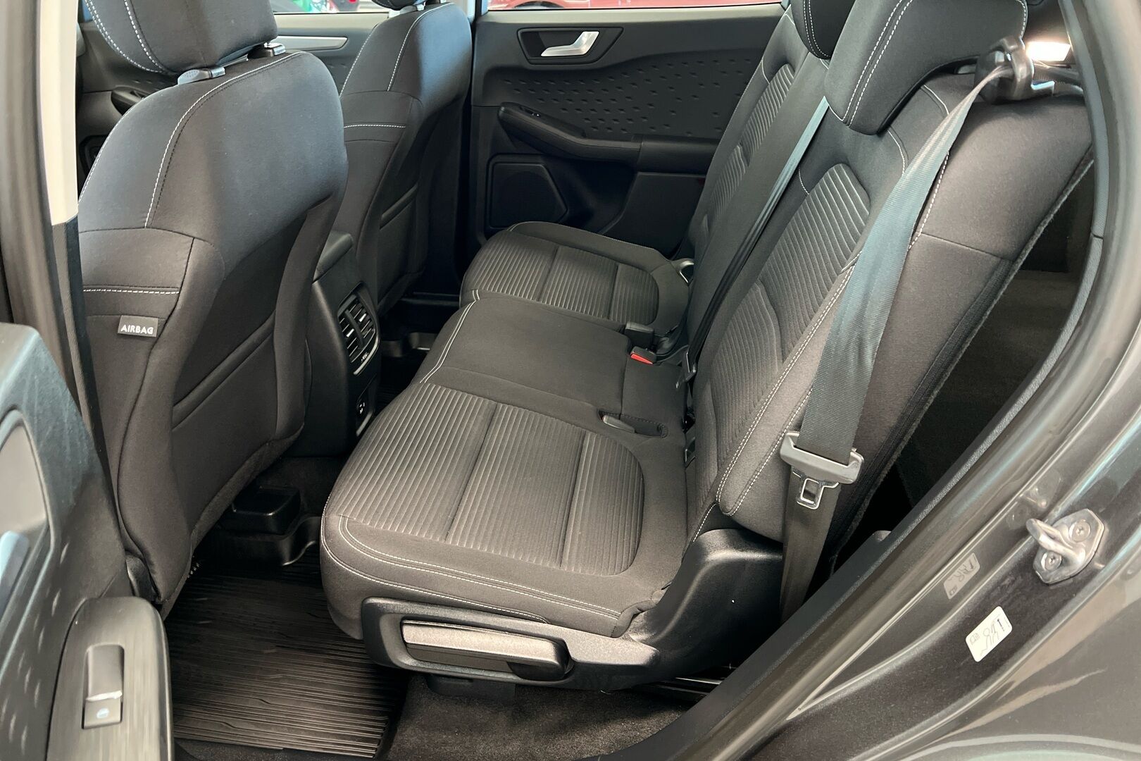 Ford Kuga iso kuva 8