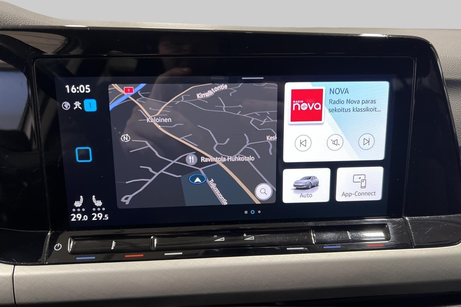 Volkswagen Golf iso kuva 14