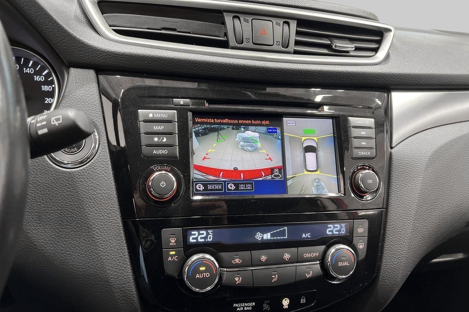 Nissan Qashqai iso kuva 16
