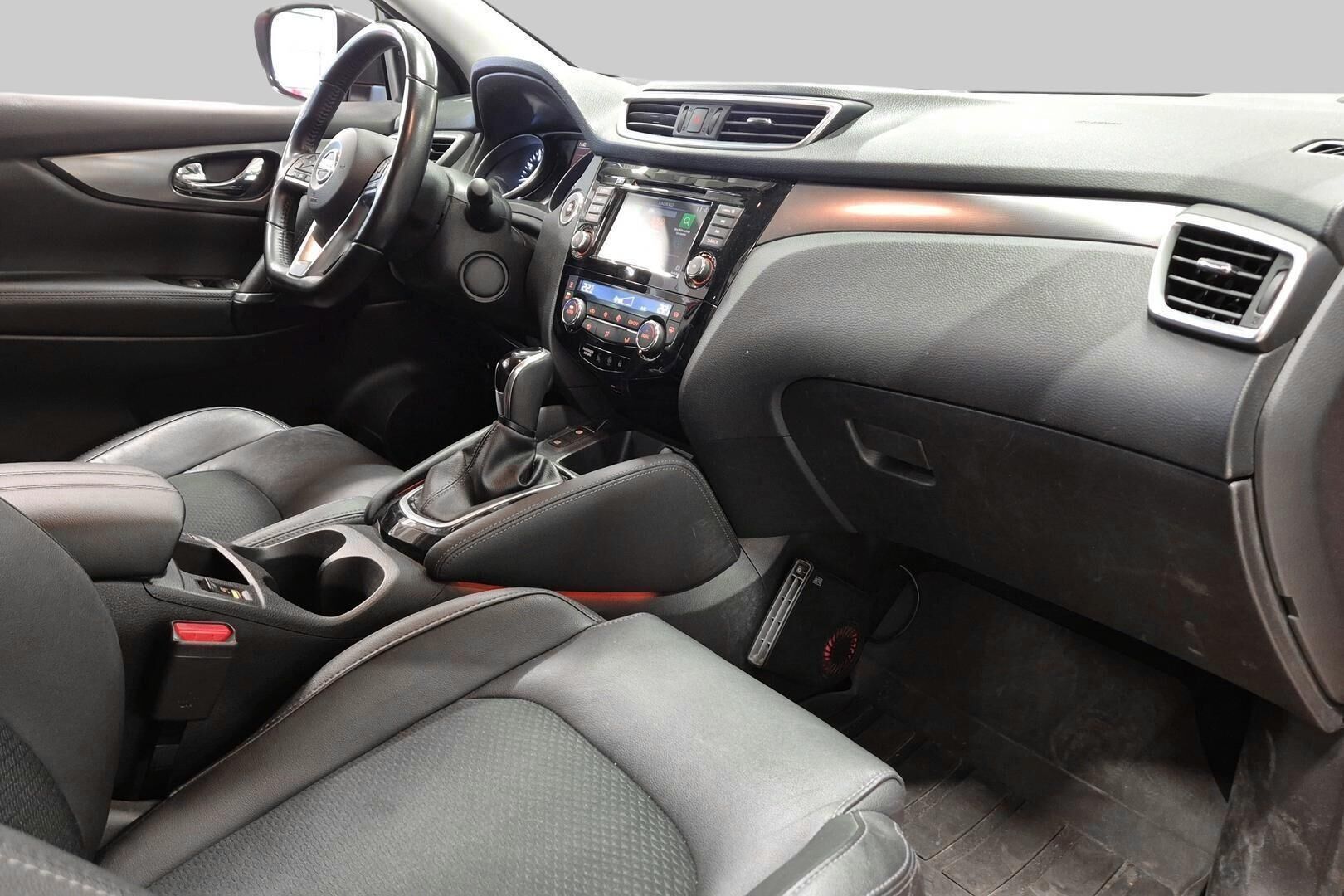 Nissan Qashqai iso kuva 4