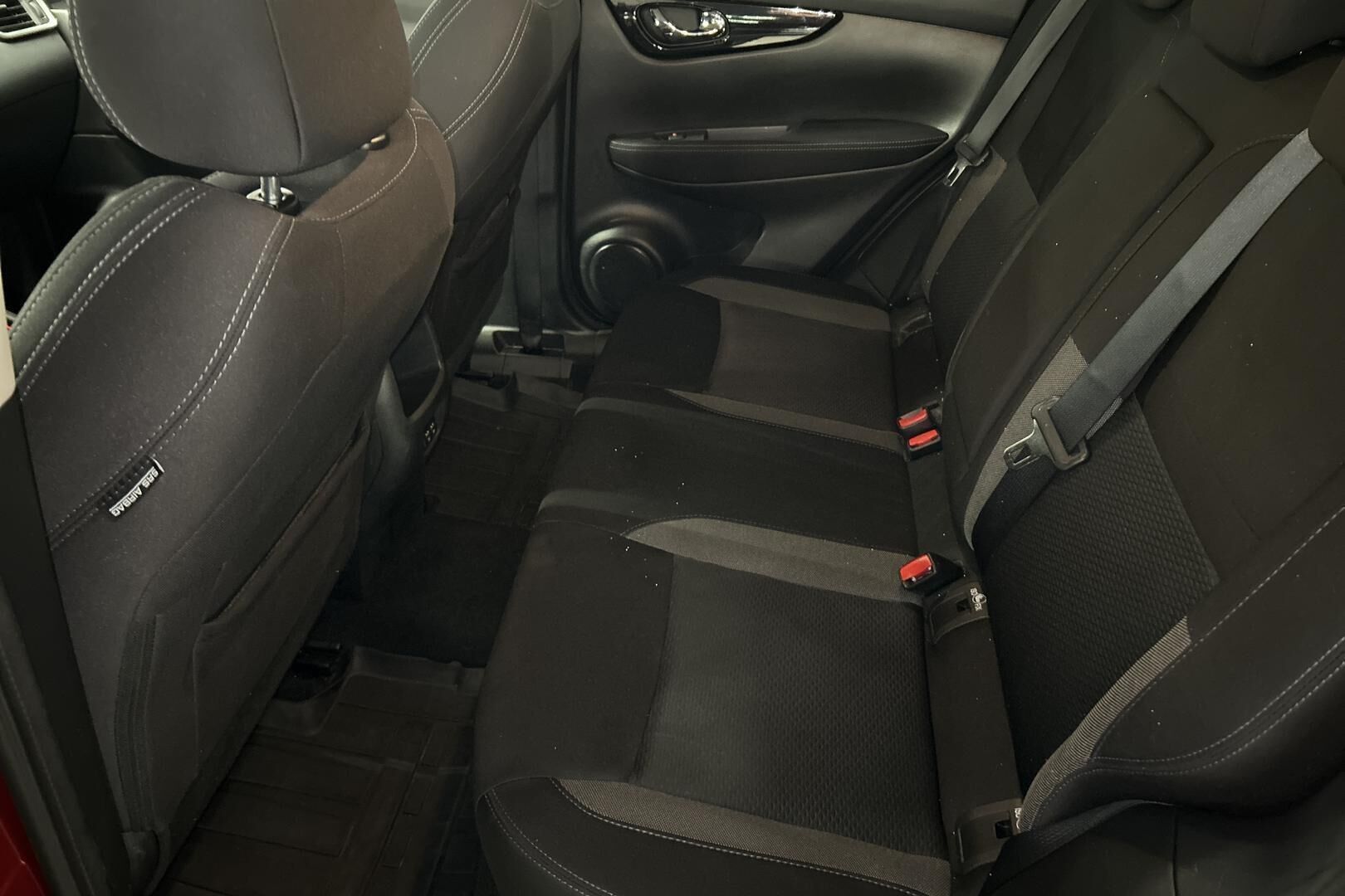 Nissan Qashqai iso kuva 10