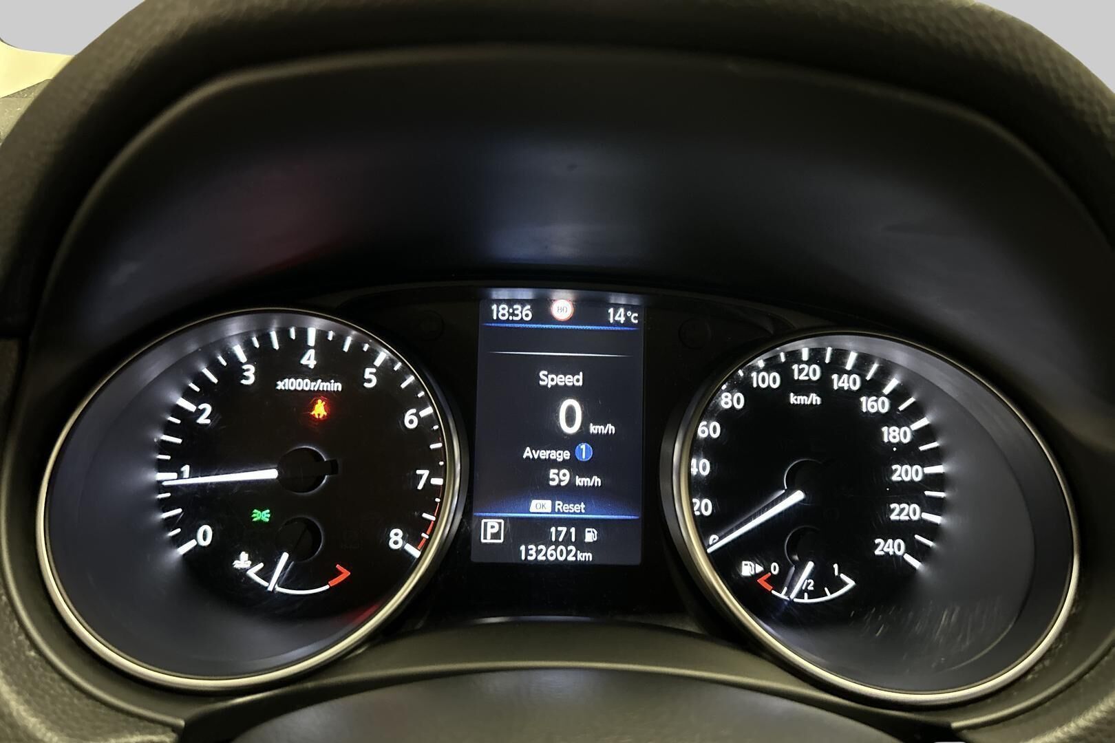 Nissan Qashqai iso kuva 14