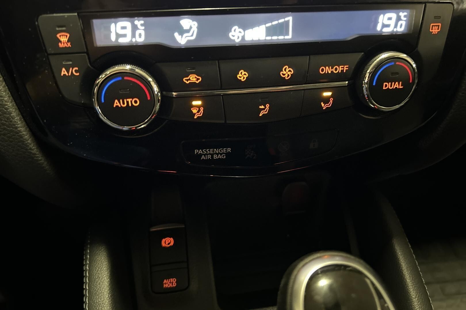 Nissan Qashqai iso kuva 24