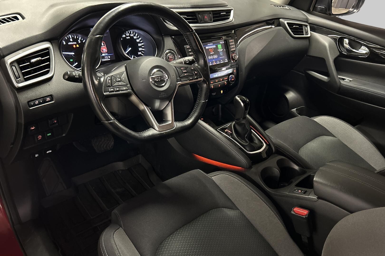 Nissan Qashqai iso kuva 9