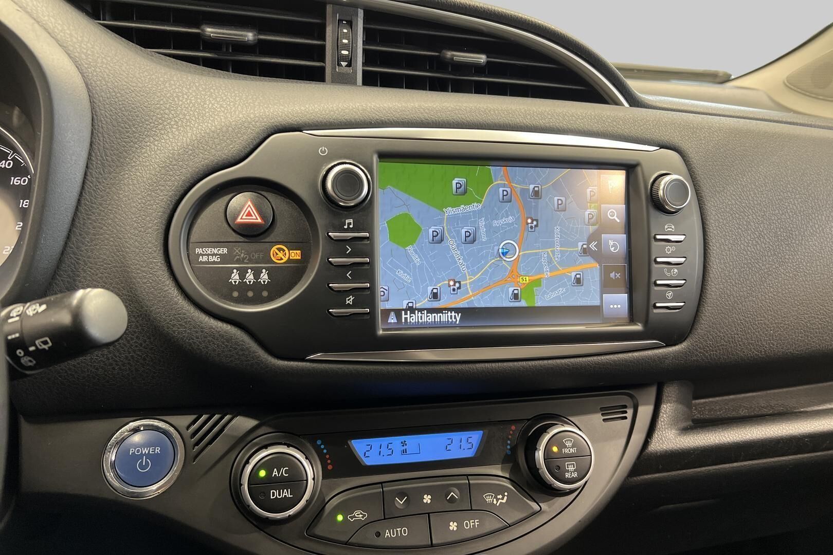 Toyota Yaris iso kuva 16