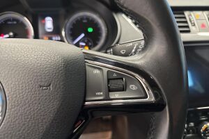 Skoda Octavia esikatselu 18