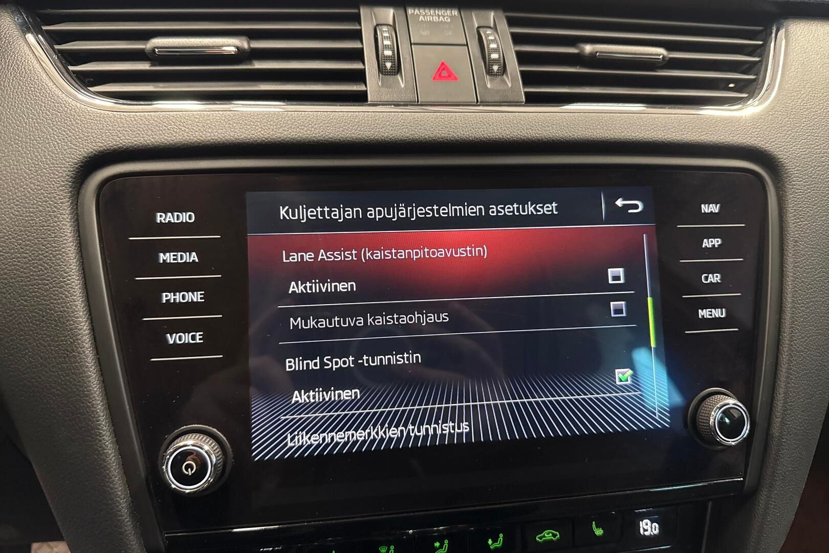 Skoda Octavia iso kuva 21