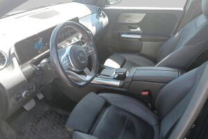 Mercedes-Benz GLA esikatselu 2