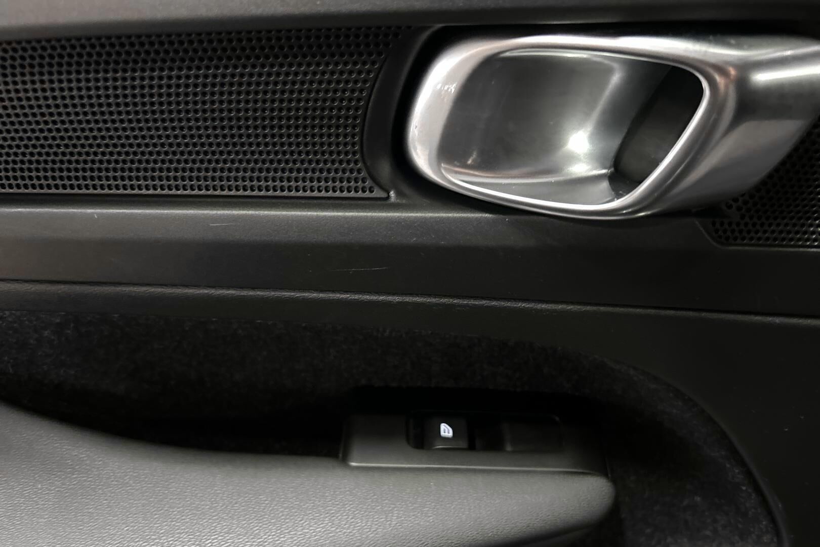 Volvo XC40 iso kuva 24