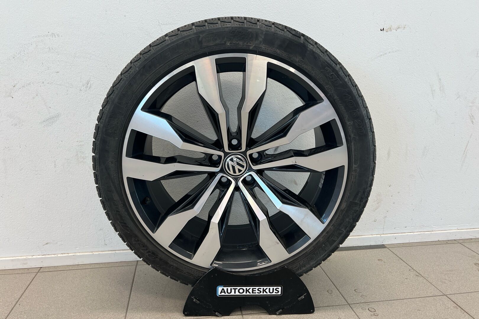 Volkswagen Tiguan iso kuva 20