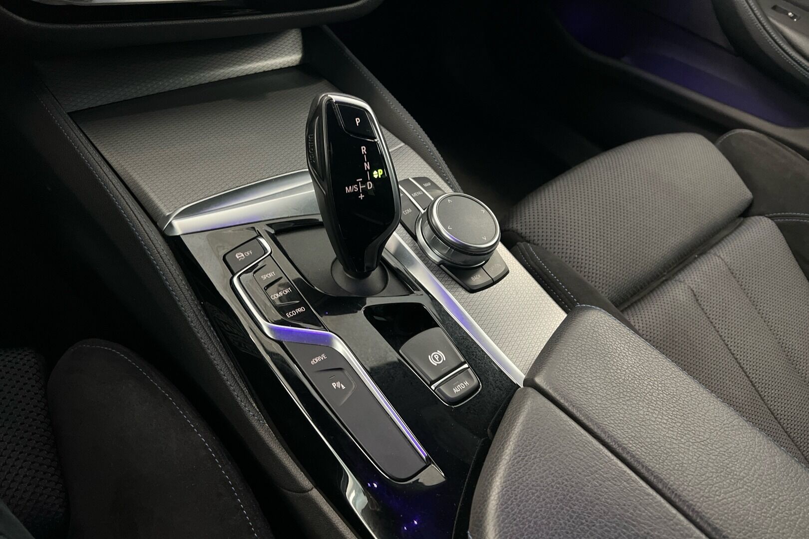 BMW 5-sarja iso kuva 15