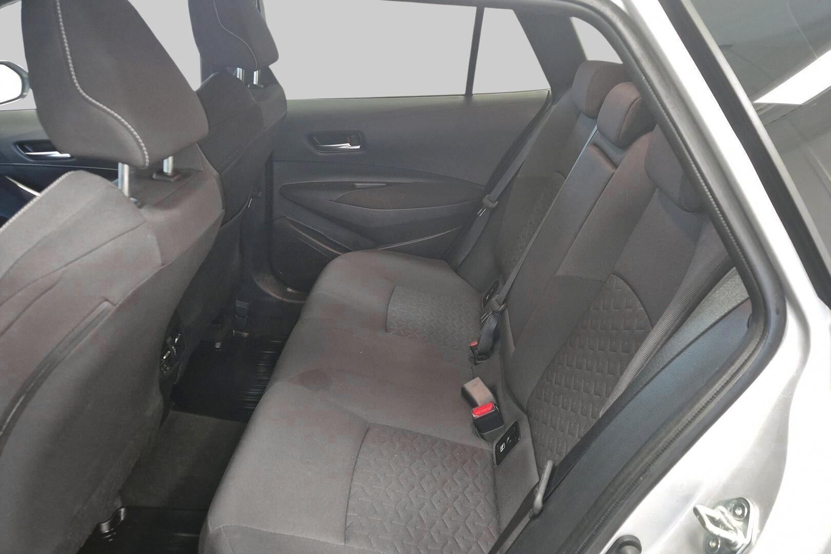 Toyota Corolla iso kuva 10