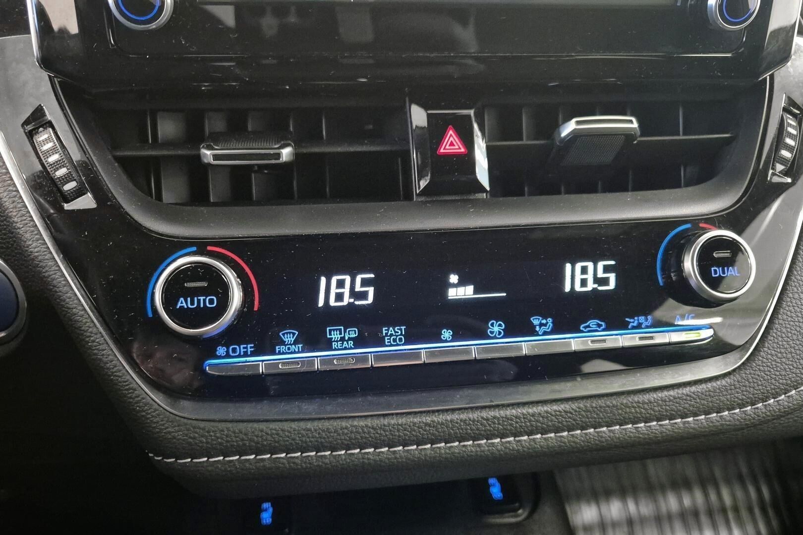 Toyota Corolla iso kuva 16