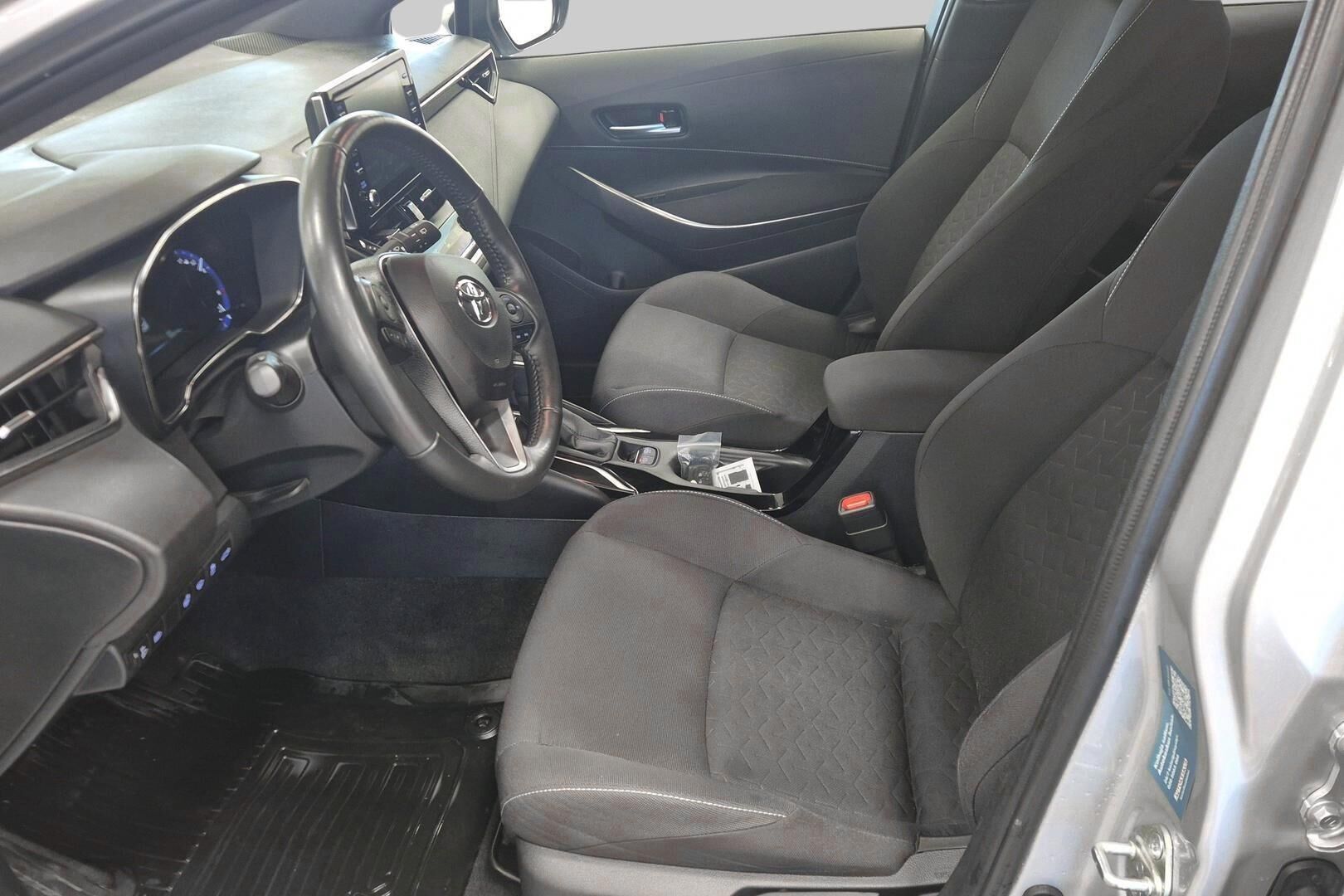 Toyota Corolla iso kuva 9