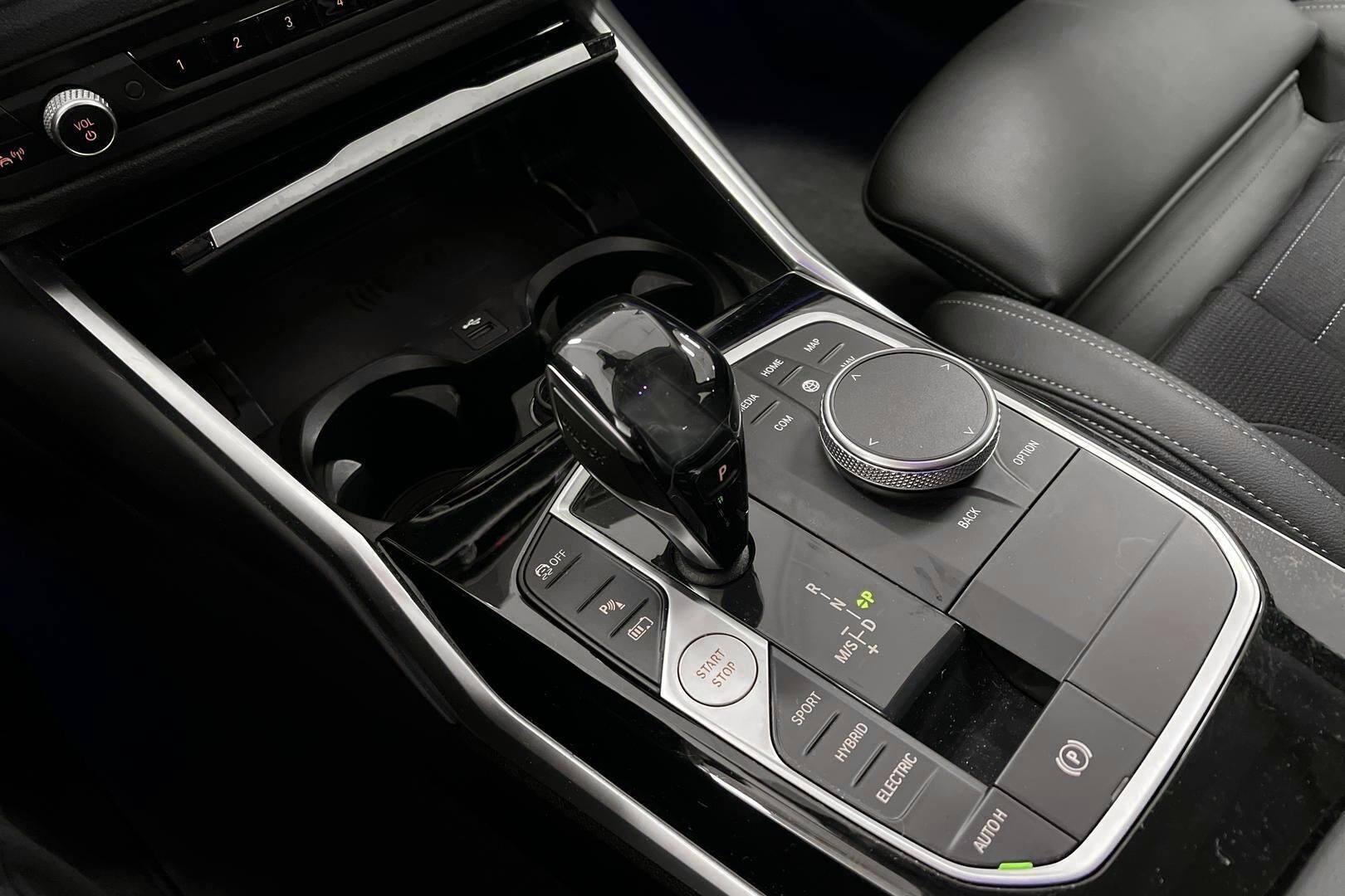 BMW 3-sarja iso kuva 17