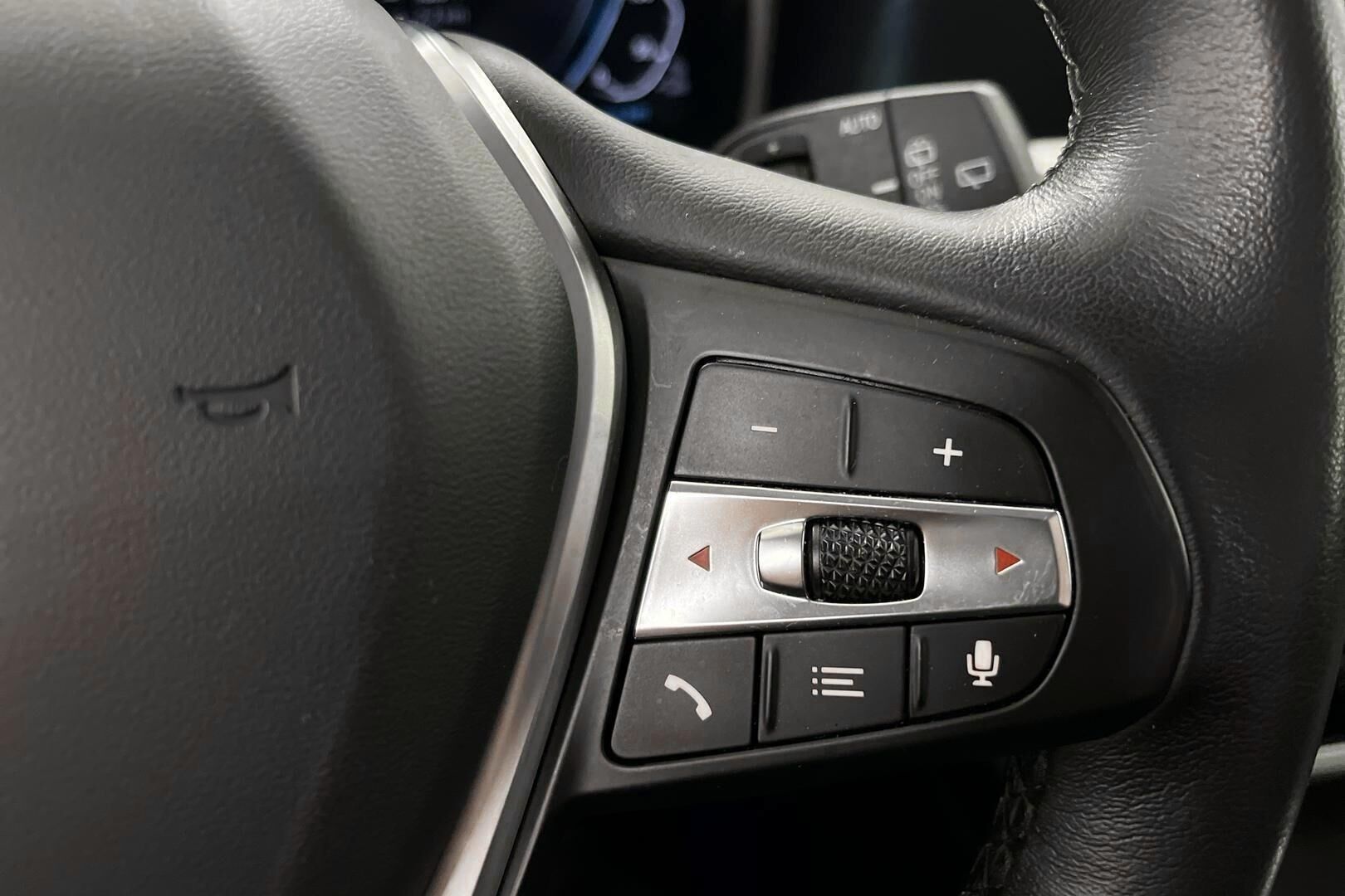 BMW 3-sarja iso kuva 19