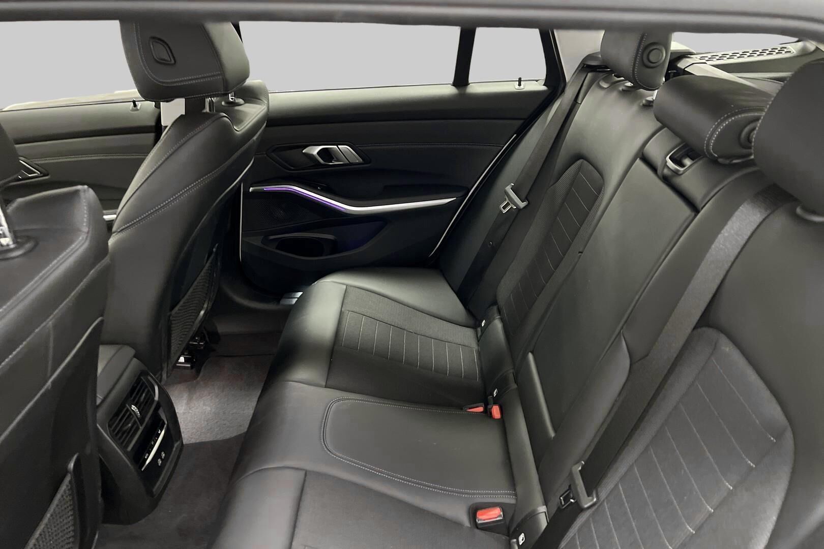 BMW 3-sarja iso kuva 9