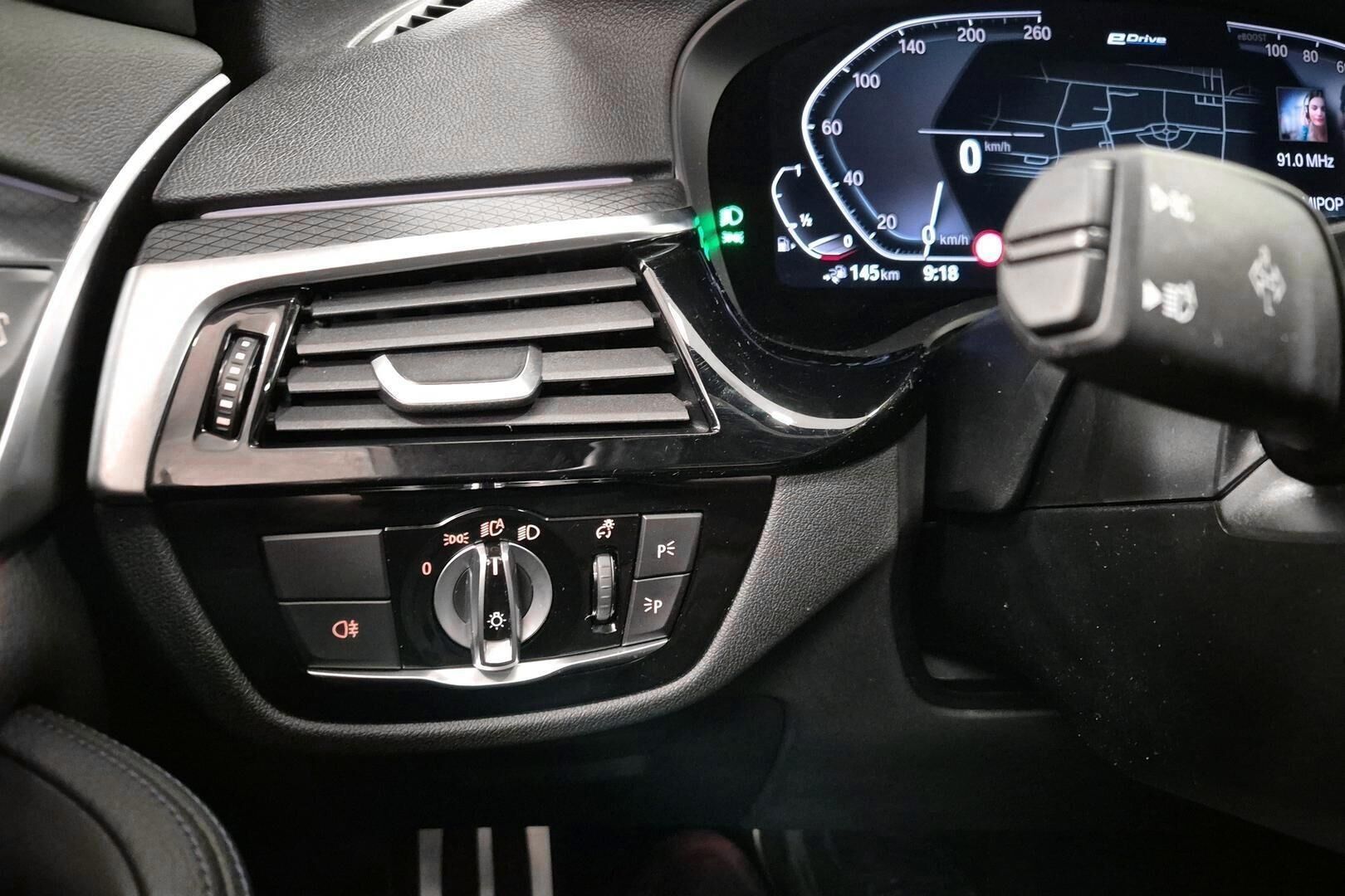 BMW 5-sarja iso kuva 18