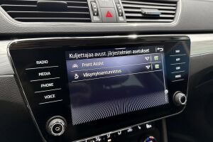 Skoda Superb esikatselu 14