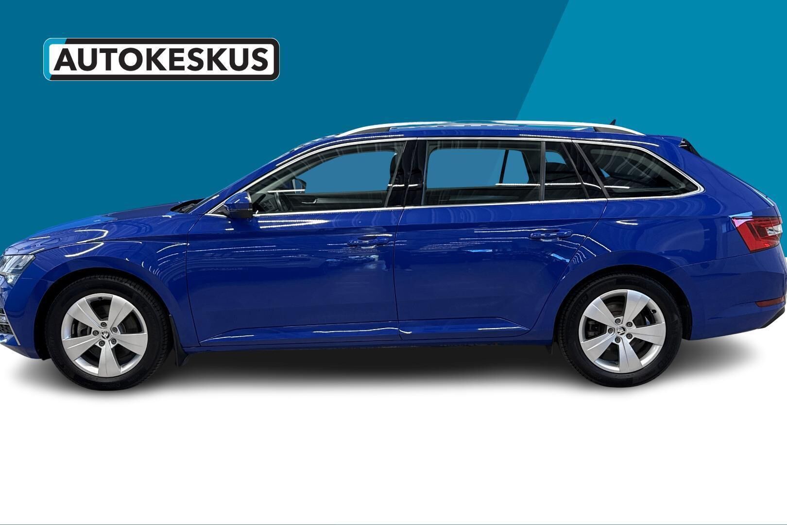 Skoda Superb iso kuva 20