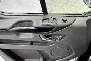 Ford Transit Custom esikatselu 17