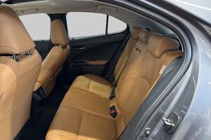 Lexus UX esikatselu 10
