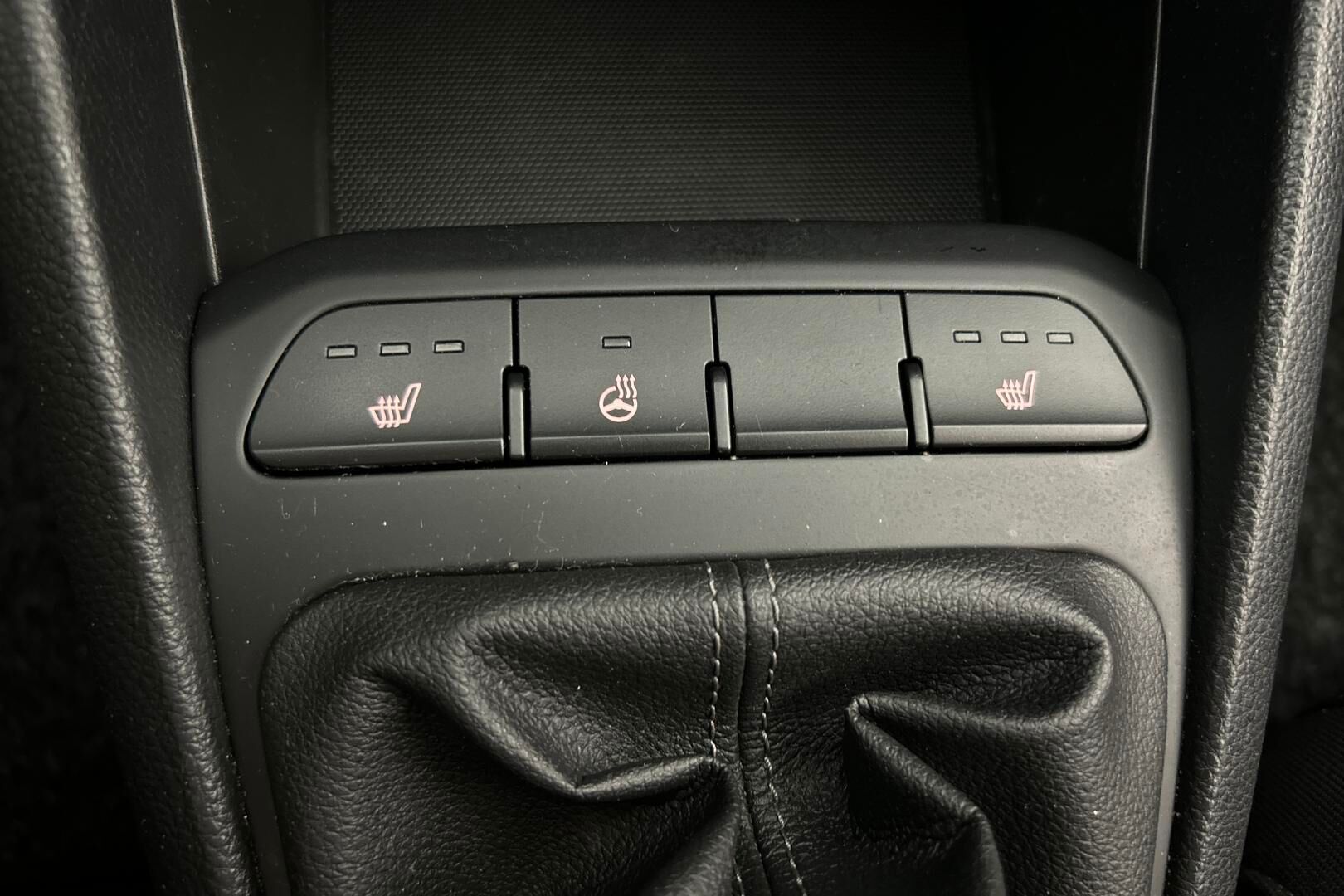 Kia Rio iso kuva 16