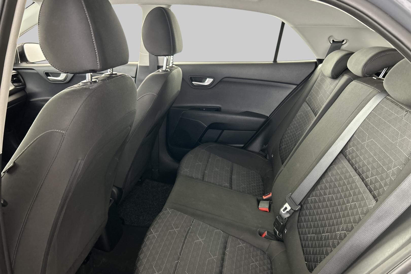 Kia Rio iso kuva 9