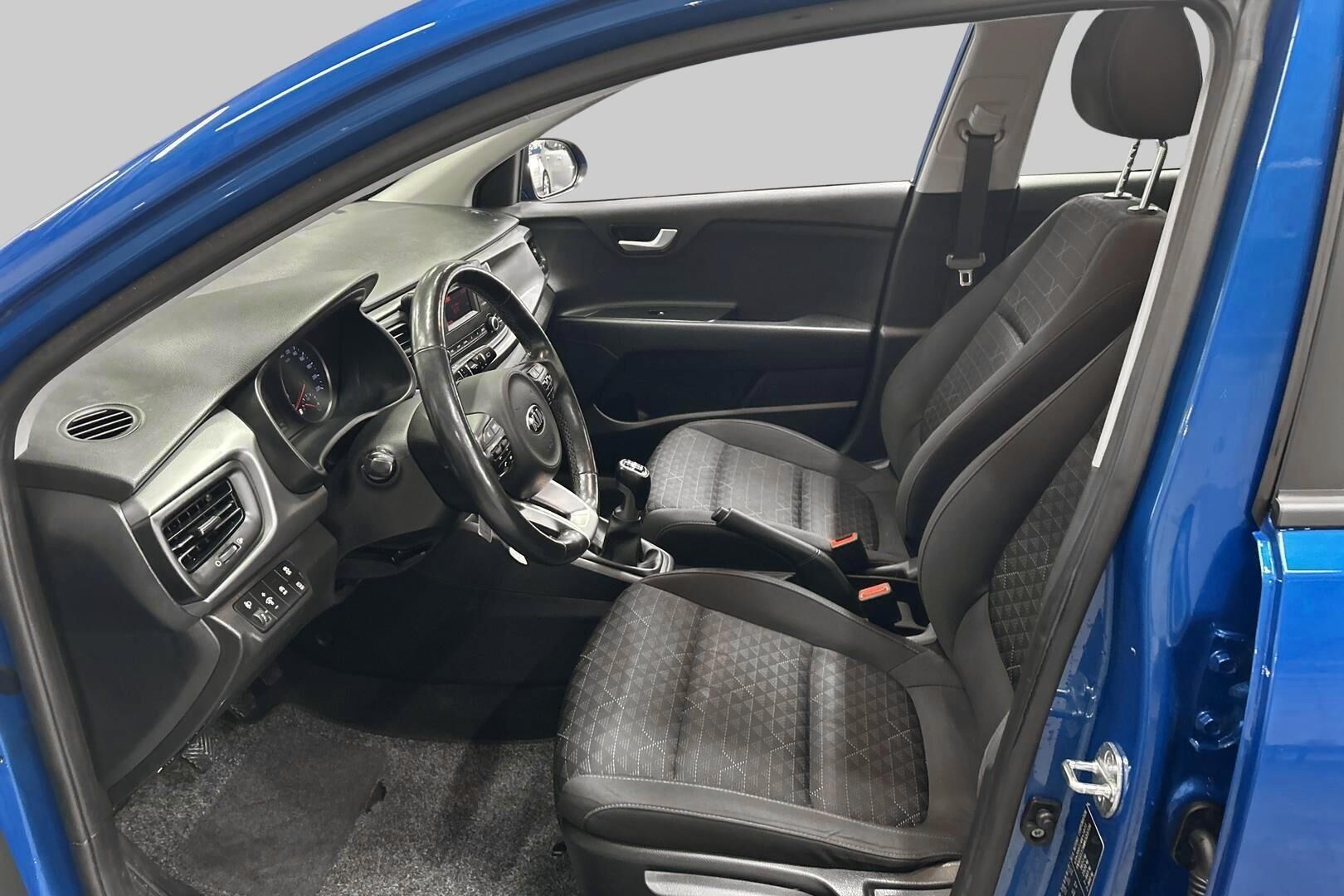 Kia Rio iso kuva 21