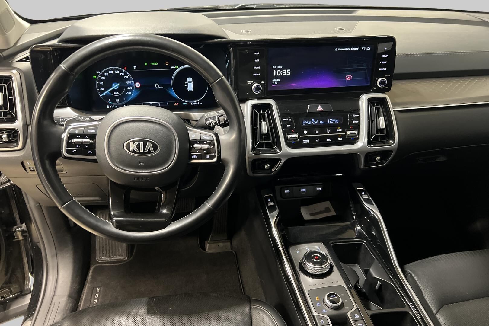 Kia Sorento iso kuva 11
